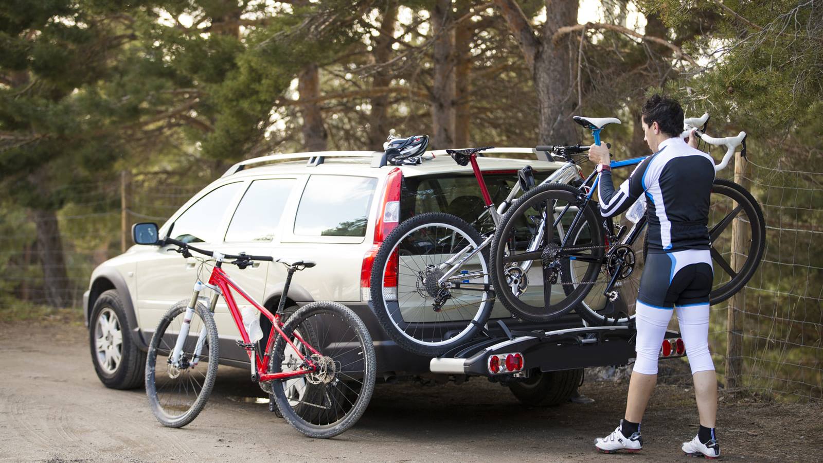 prieel Het hotel gemakkelijk Beste fietsdrager 2022: welke fietsendrager kopen voor de auto?