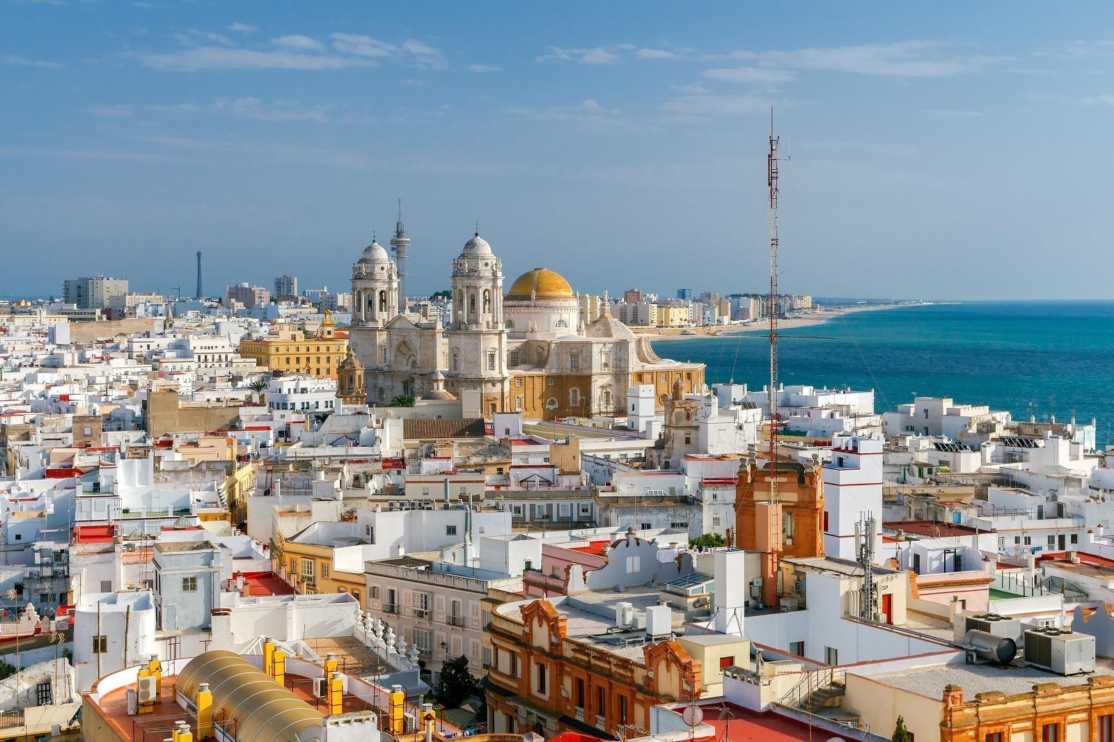 vrachtauto Migratie Citaat Bezienswaardigheden Cadiz: Bezoek de oudste stad van Europa