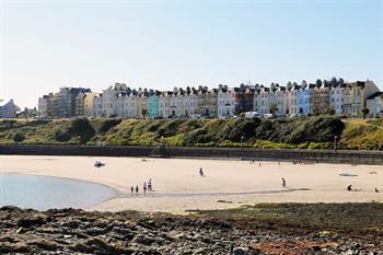 Chapel Beach, Port St. Mary op Isle of Man