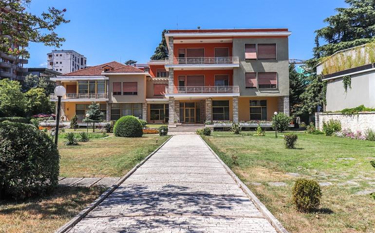 Het voormalige woonhuis van Enver Hoxha, Tirana